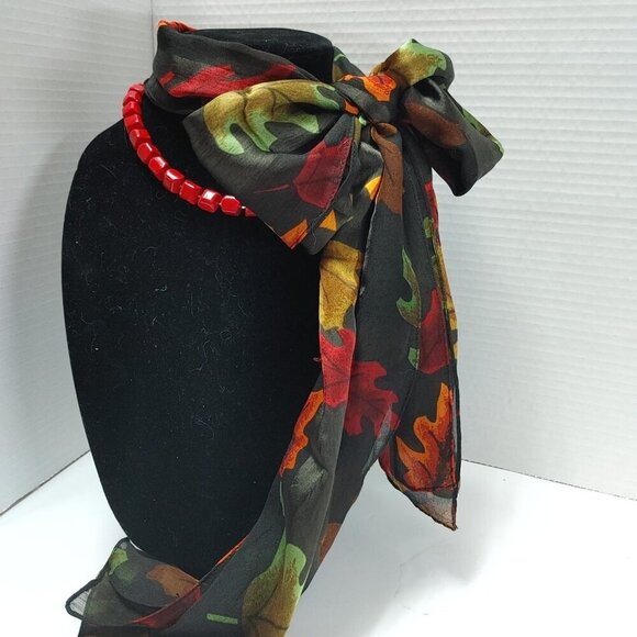 Ladies silk scarf & matching Red Acrylic Necklace VTG - Red - Black - Picture 2 of 10